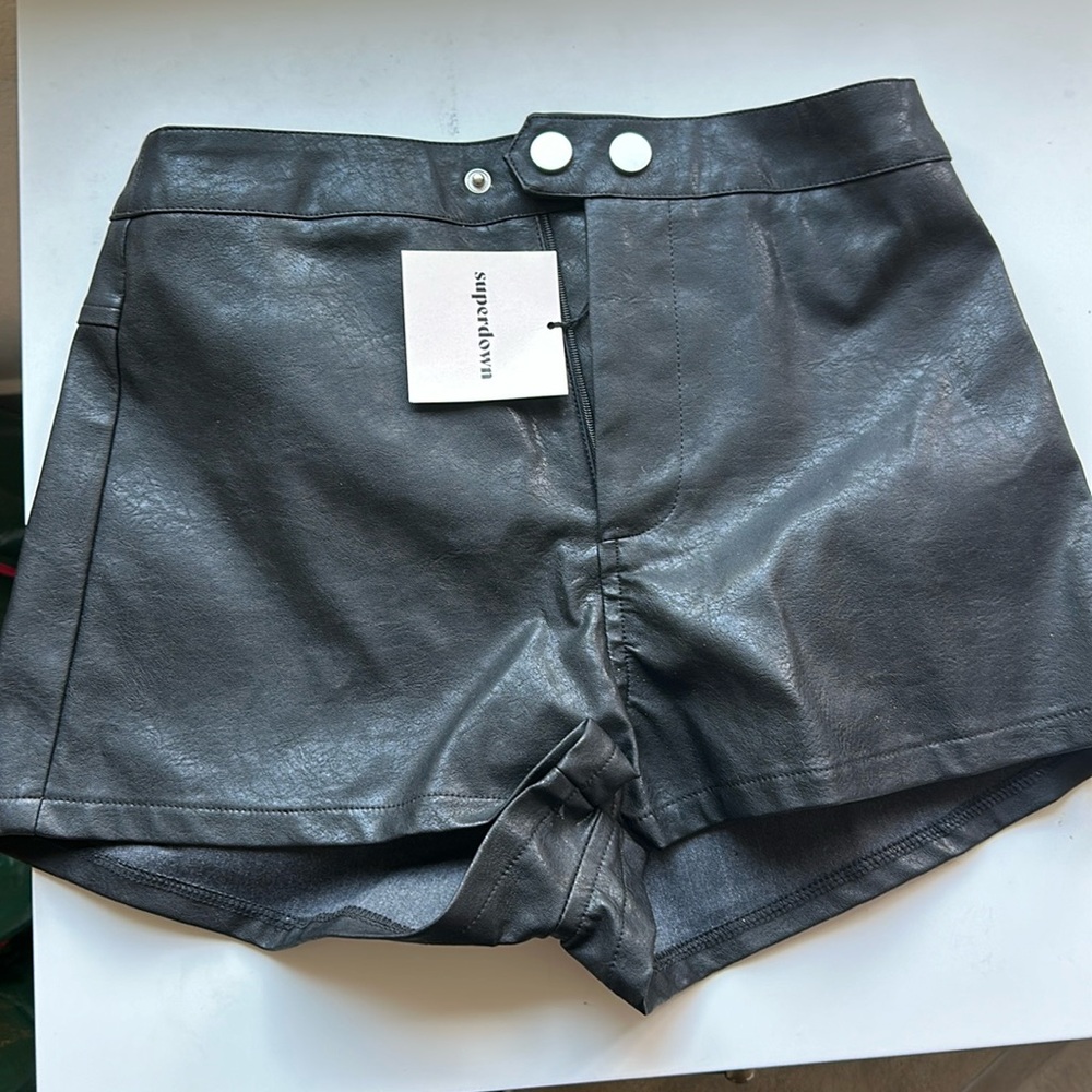 Super down full leather shorts